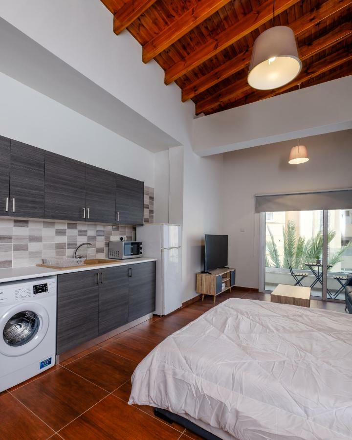 The Loft Studio Apartment Larnaca Exterior foto